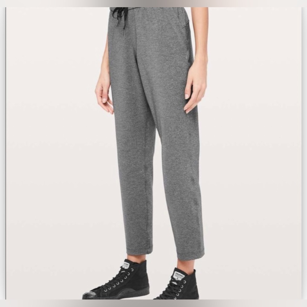 Lululemon straight leg sweat pants size 4